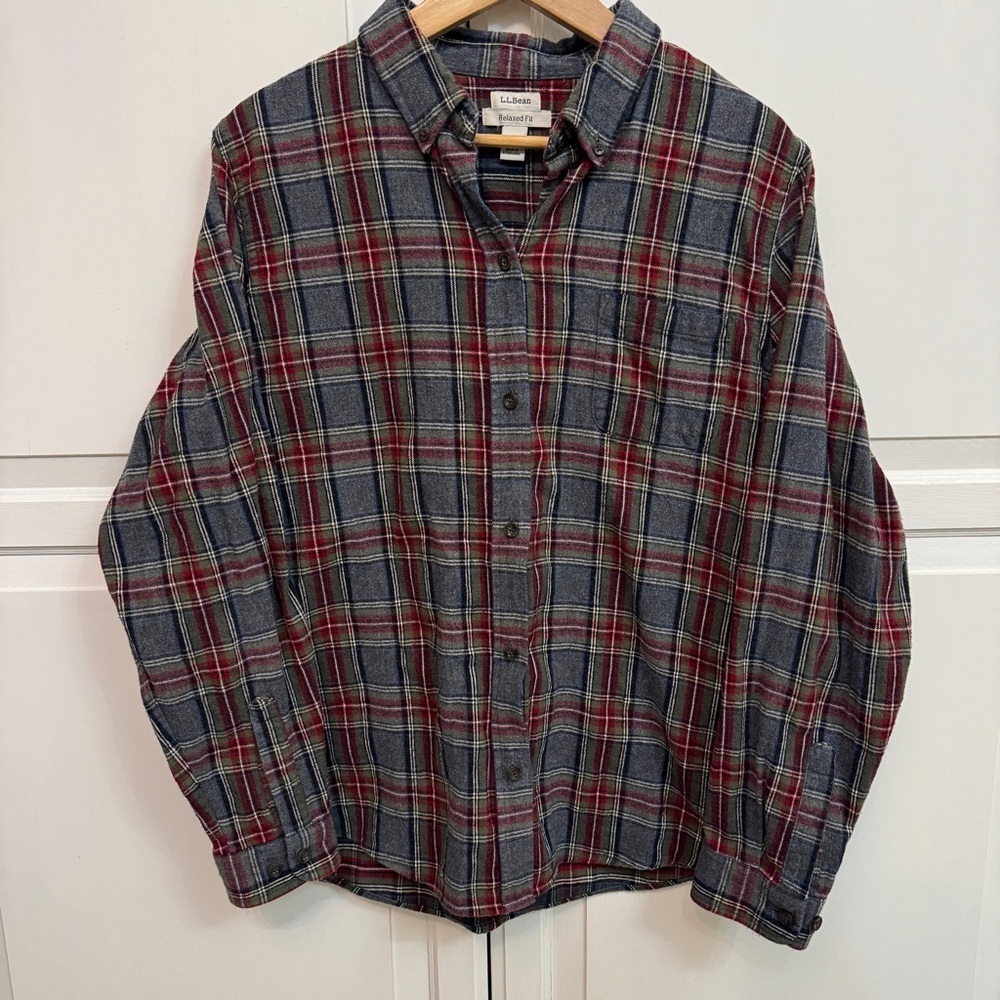 L.L. Bean Men's Classic Flannel Plaid Shirt Cabincore size L 100% cotton